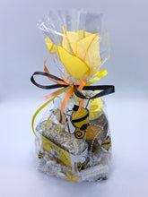 "Just Buzzin Around"  Honey & Bath gift set - Made with Real Honey !